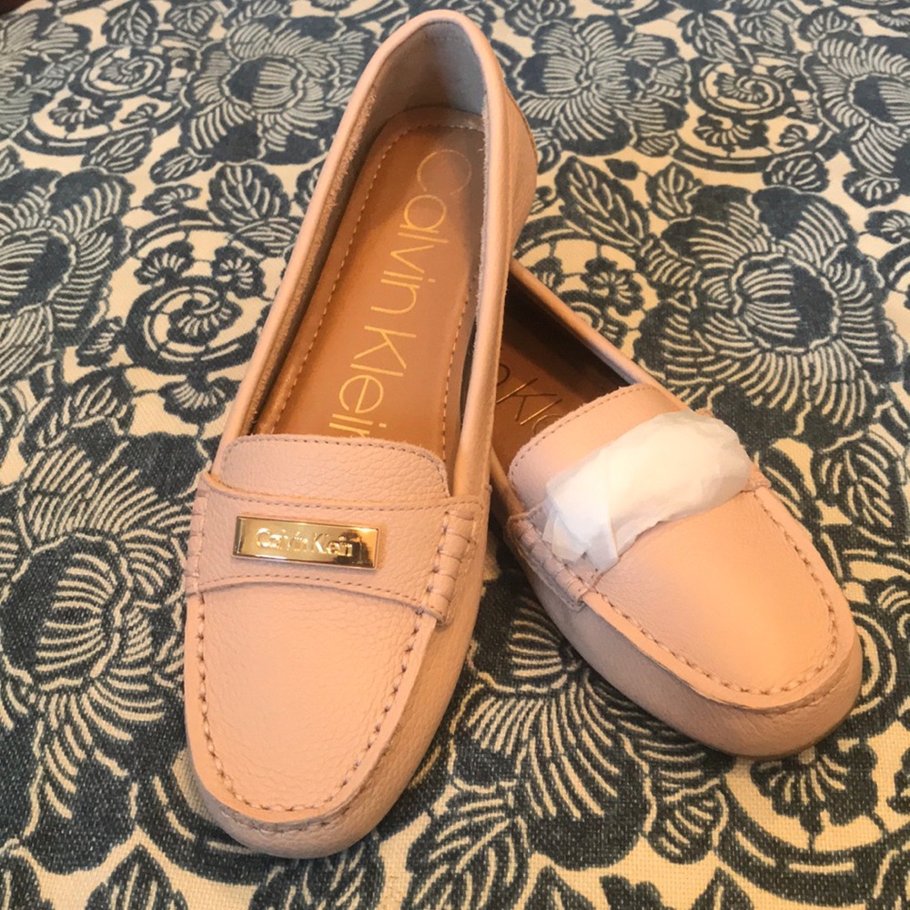 NWT Calvin Klein Lilliana Loafers